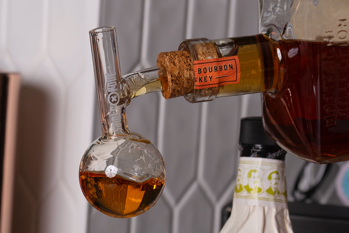 saints pour lift to measure amount